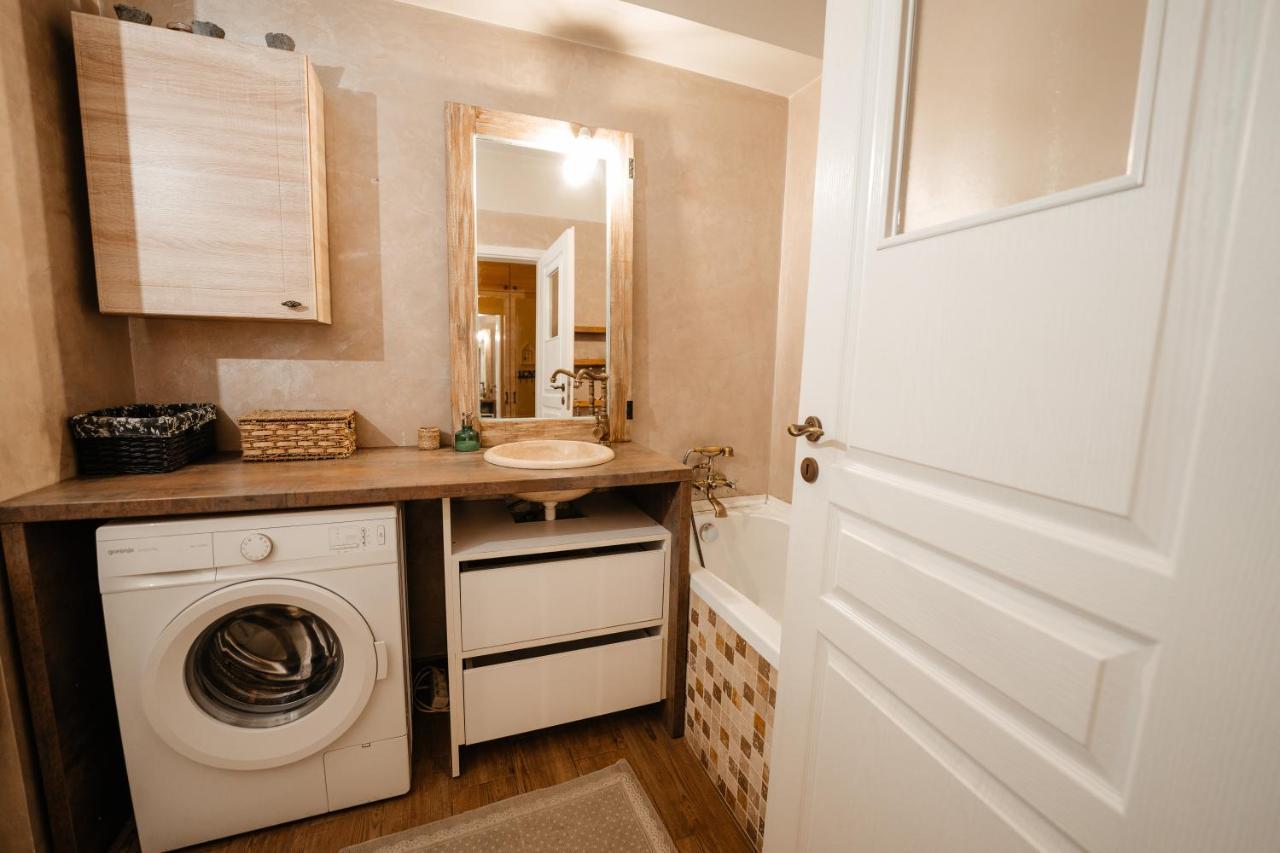 Bright And Cozy Design Apt With Office Apartment คลูจ-นาโปกา ภายนอก รูปภาพ